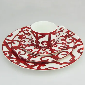 Osso čína vermelho espanhol placa de jantar placa triedy arte dizajn placa jantar conjunto de utensílios de mesa