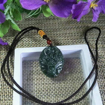 Prírodné Hetian Jade Dragon Hlavu Ruky rezbárstvo Jade Prívesok Šperky Šťastie Sľubný Amulet Jemné Šperky Jade Prívesok